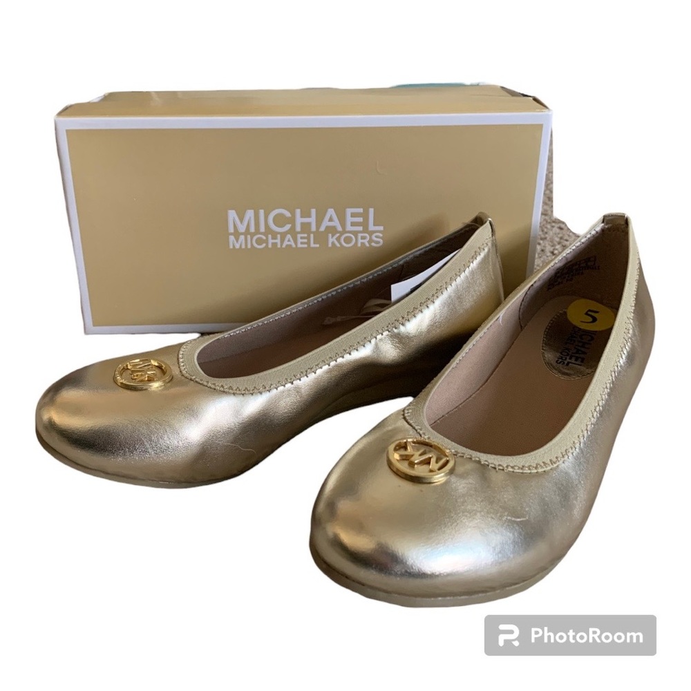Michael Kors Girls gold ballet flats